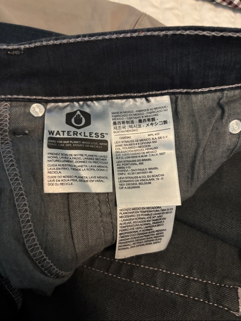 Levi's Men's Dark Gray Straight Jeans - Picture 7 of 7